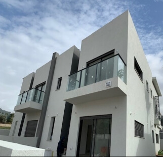 מעקות זכוכית בית פרטי  (4)